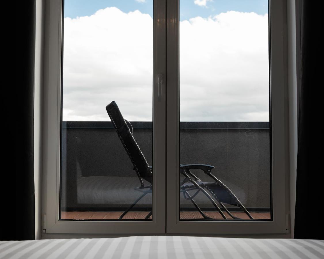 Skylark - Milano Studio With Terrace And Panoramic View Брашов Экстерьер фото
